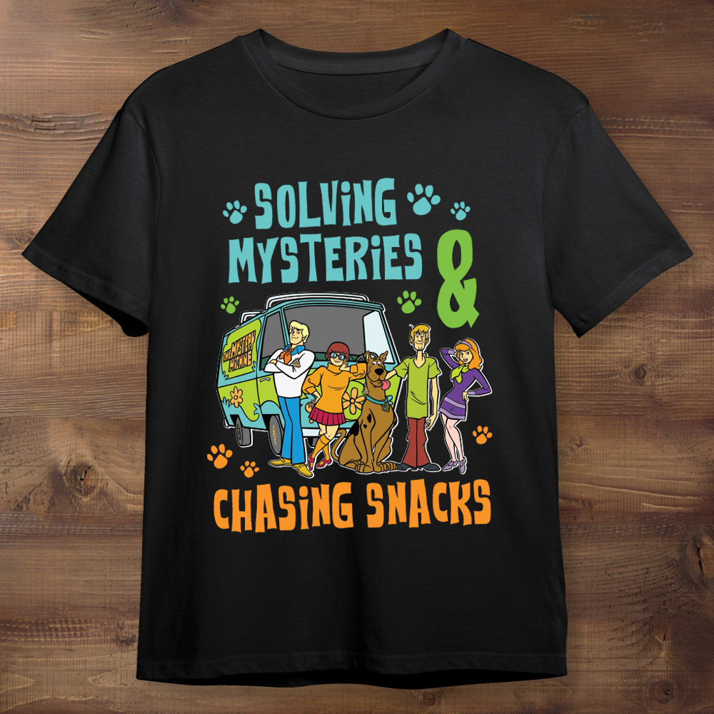 Scooby Doo Solving Mysteries Black T-shirt