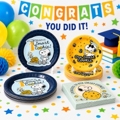 Snoopy Smart Cookie GRAD 200pc Party Pack